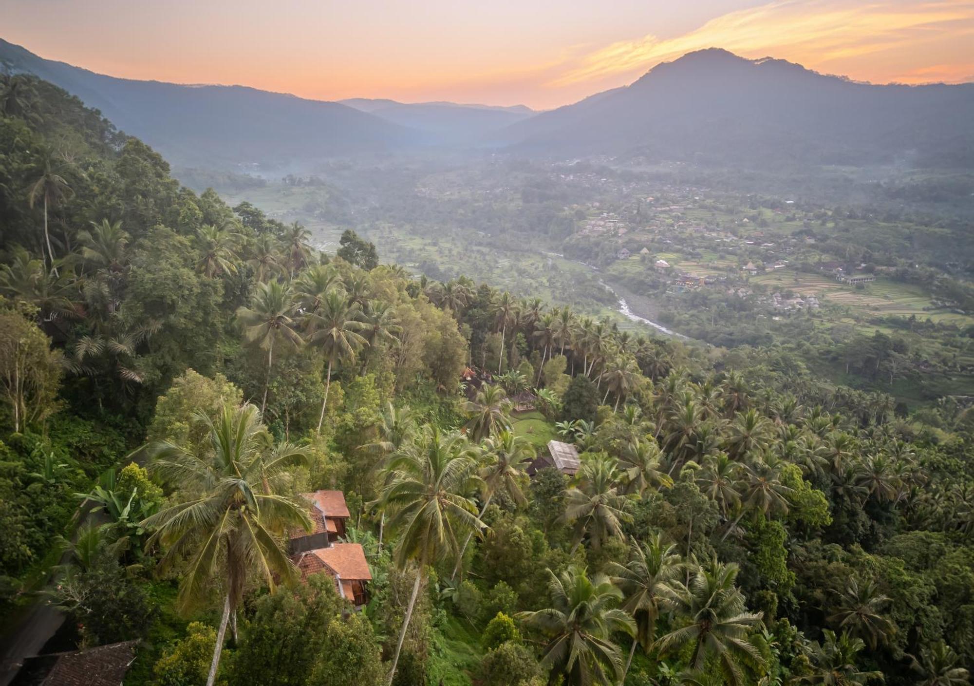 Cemara Green Hill By Samhita Bali Silebeng ภายนอก รูปภาพ