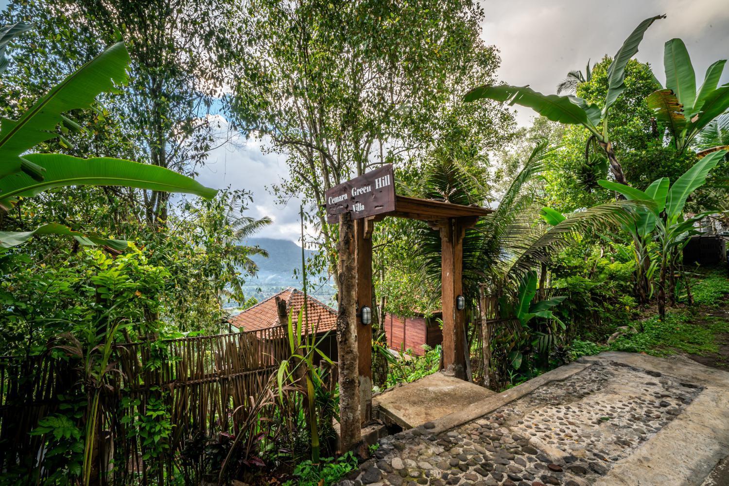 Cemara Green Hill By Samhita Bali Silebeng ภายนอก รูปภาพ