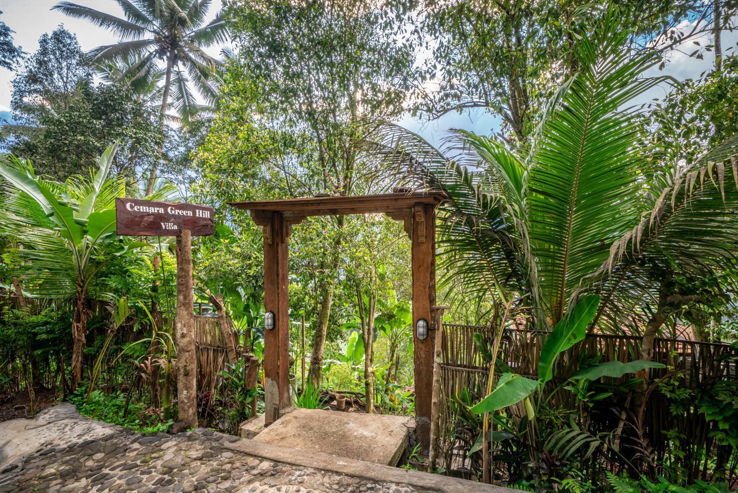 Cemara Green Hill By Samhita Bali Silebeng ภายนอก รูปภาพ